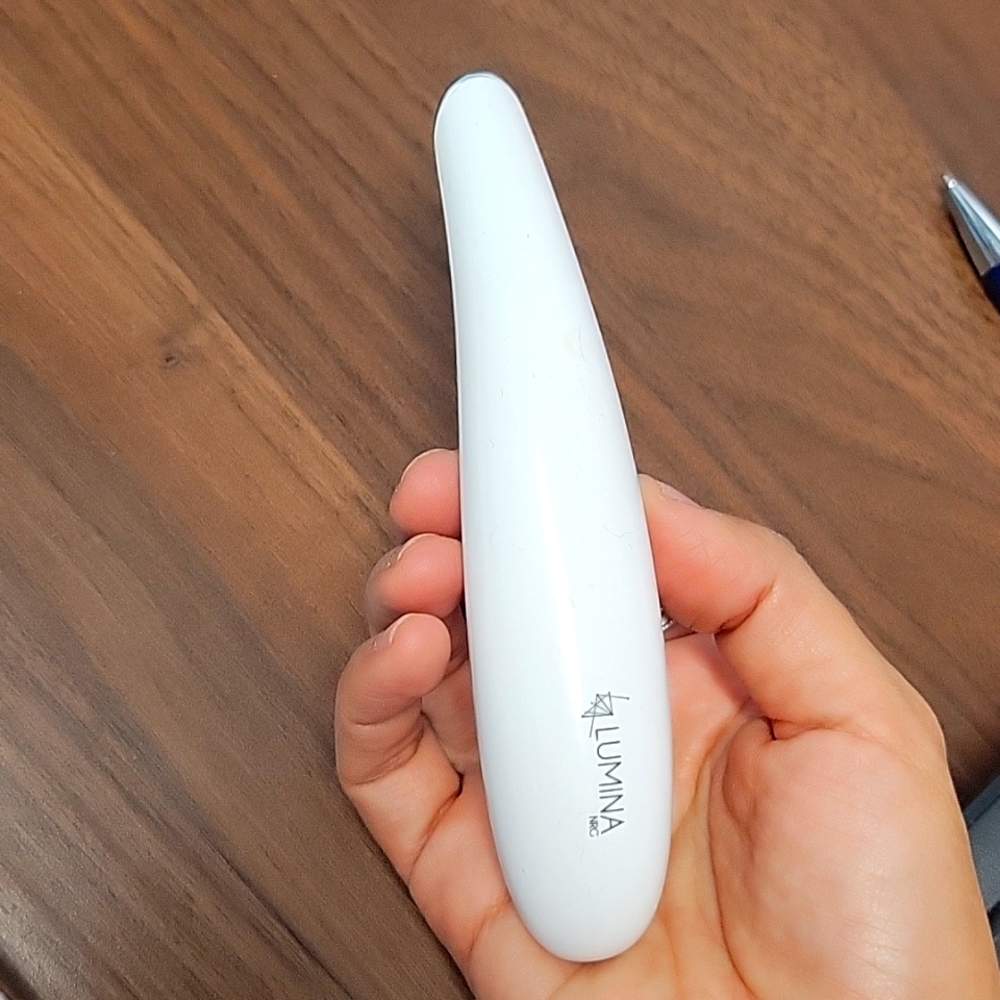 Lumina red light eye/face wand